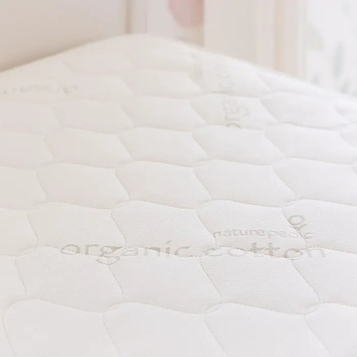 Verse Organic Mattress has passed flammability standards without fire retardants or chemical additives.